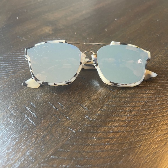 Christian Dior mirrored sunglasses NEW WITH BOX - Picture 3 of 8